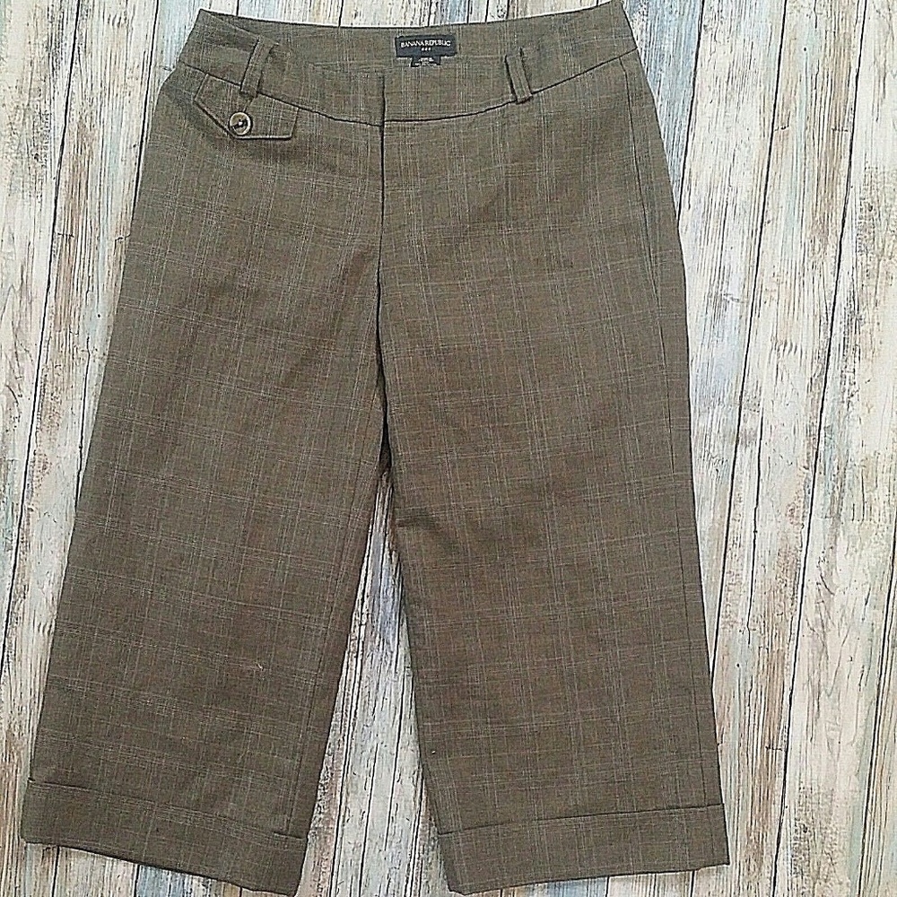 Banana Republic Capri Pants